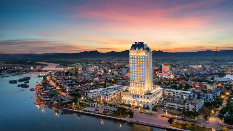dat-phong-Vinpearl-Hotel-Quảng-Bình-VietOcean-Travel