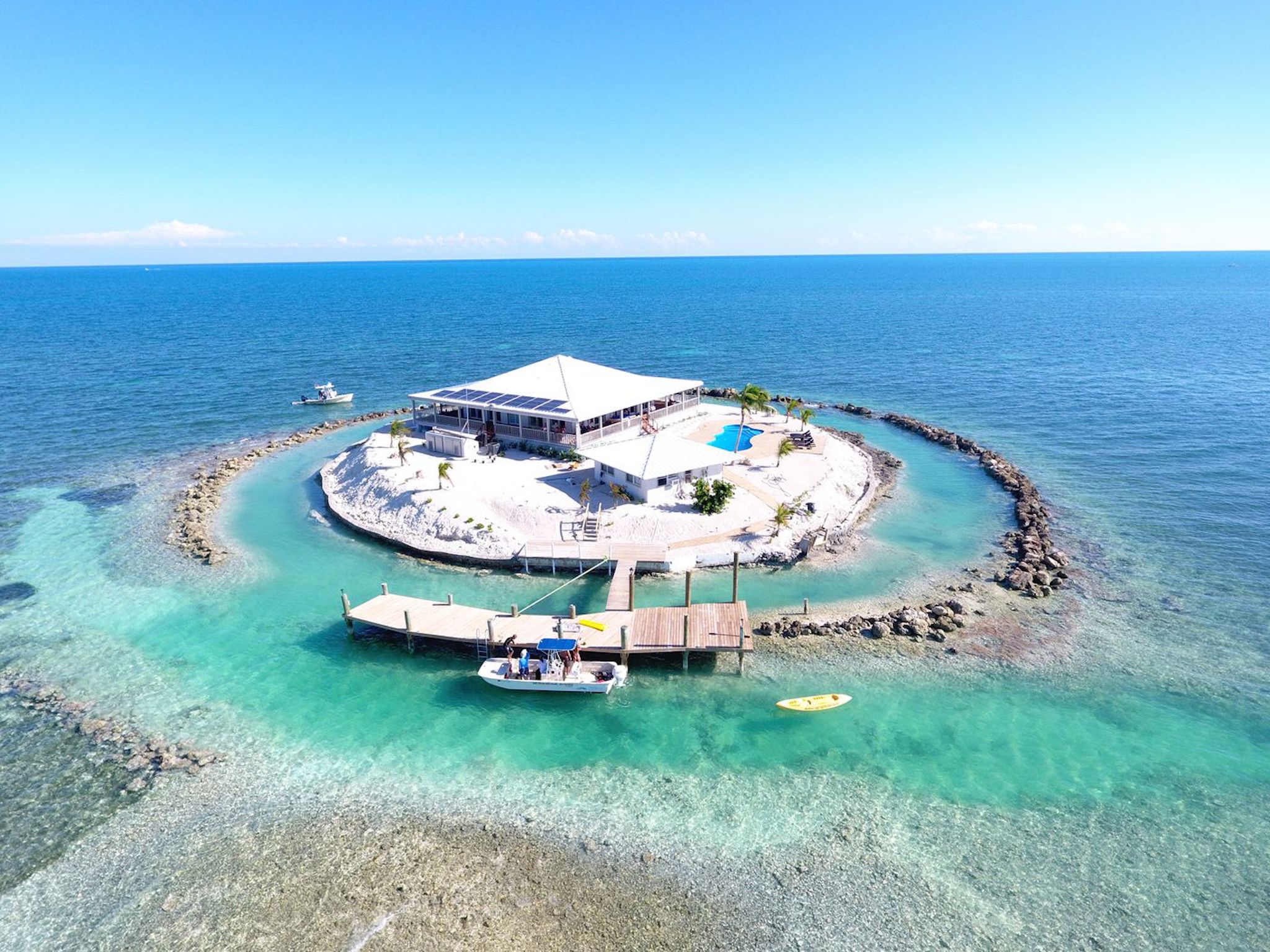 Thuê riêng một hòn đảo để nghỉ dưỡng - thú vui xa xỉ của những người giàu