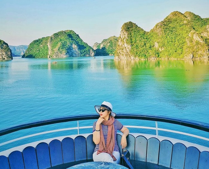 Thưởng ngoạn vịnh Lan Hạ - một thiên đường du lịch của mảnh đất Hải Phòng